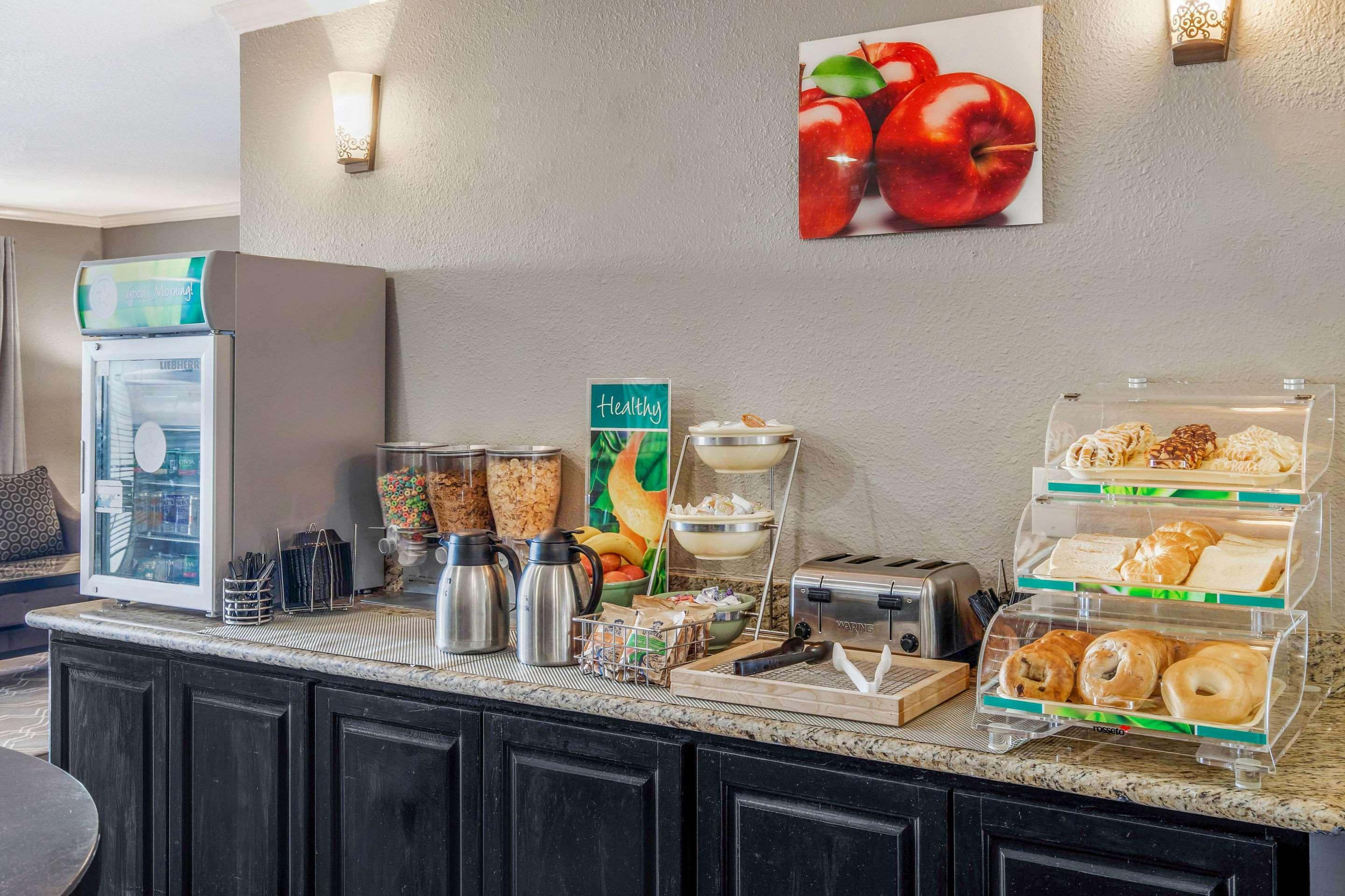 Quality Inn & Suites ウェザーフォード エクステリア 写真