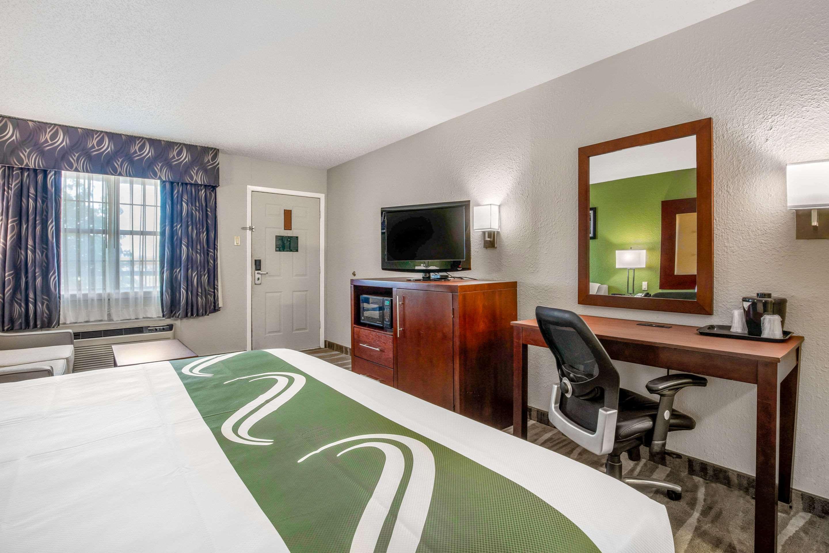 Quality Inn & Suites ウェザーフォード エクステリア 写真