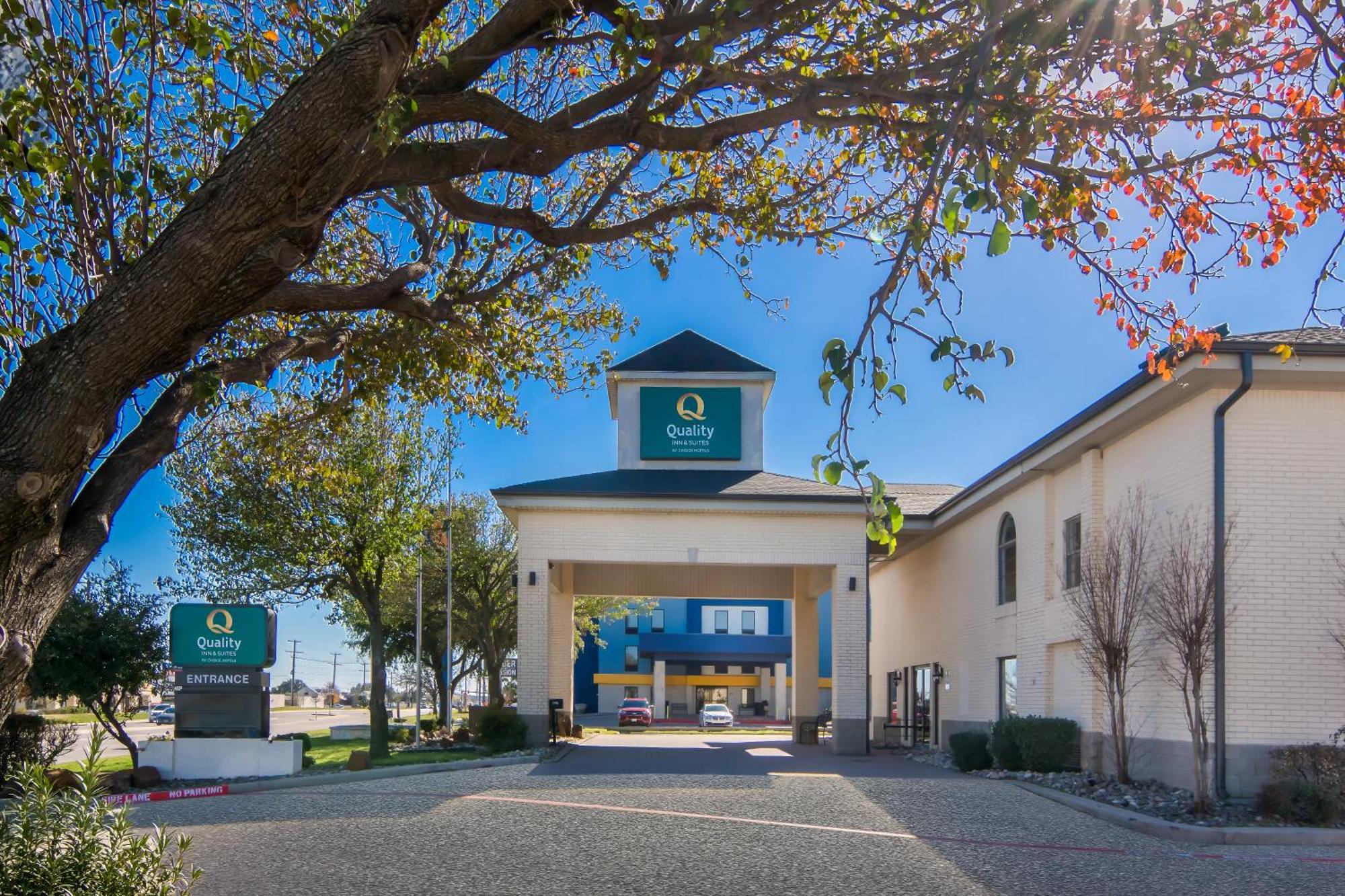 Quality Inn & Suites ウェザーフォード エクステリア 写真